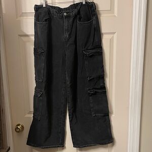 SHEIN Women’s Black Cargo Jeans